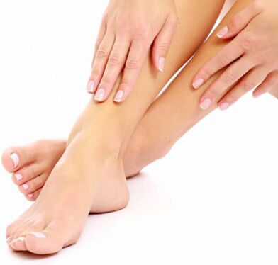 Healthy legs without fungus